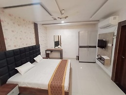 Goroomgo Naman Hotel and Banquet Kanpur