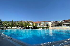 Lycus River Thermal Hotel