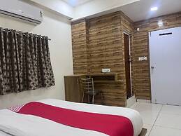 Goroomgo Arsh Inn Ahmedabad
