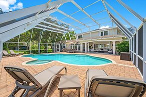 Exquisite Villa With Pool&games- 18 Guests