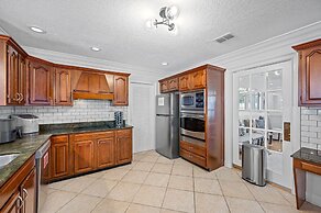 Exquisite Villa With Pool&games- 18 Guests