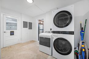 Exquisite Villa With Pool&games- 18 Guests