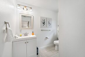 Exquisite Villa With Pool&games- 18 Guests