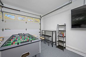 Exquisite Villa With Pool&games- 18 Guests