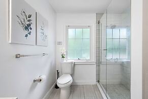 Exquisite Villa With Pool&games- 18 Guests