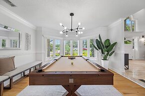 Exquisite Villa With Pool&games- 18 Guests