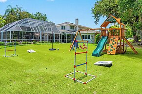 Exquisite Villa With Pool&games- 18 Guests