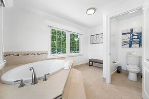 Exquisite Villa With Pool&games- 18 Guests