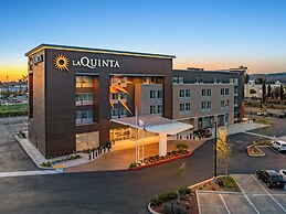 La Quinta Inn & Suites by Wyndham La Habra