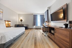 La Quinta Inn & Suites by Wyndham La Habra