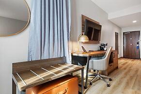 La Quinta Inn & Suites by Wyndham La Habra