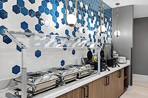 La Quinta Inn & Suites by Wyndham La Habra