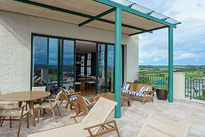 Boa Vista Surf Lodge