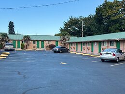 BUDGET INN