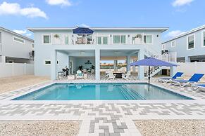Blue Pearl Waterfront Oasis w Pool 70 Dock