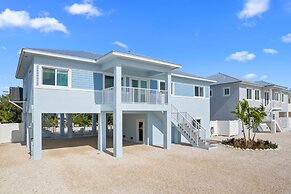 Blue Pearl Waterfront Oasis w Pool 70 Dock