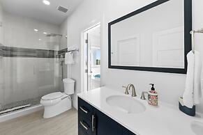 Blue Pearl Waterfront Oasis w Pool 70 Dock