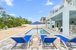 Blue Pearl Waterfront Oasis w Pool 70 Dock