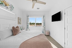 Blue Pearl Waterfront Oasis w Pool 70 Dock