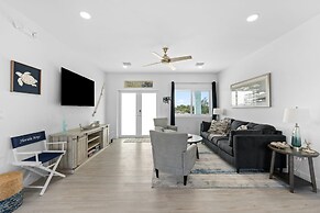 Blue Pearl Waterfront Oasis w Pool 70 Dock