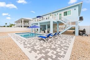 Blue Pearl Waterfront Oasis w Pool 70 Dock