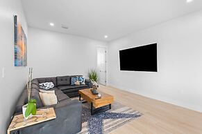 Emerald Oasis Lux Waterfront Gem Pool Kayaks