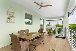 Emerald Oasis Lux Waterfront Gem Pool Kayaks