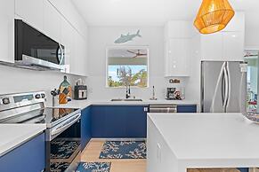 Emerald Oasis Lux Waterfront Gem Pool Kayaks