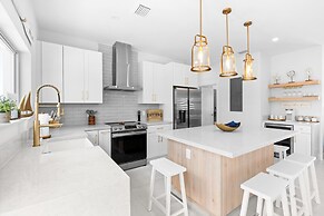 Paradise Point Pool Dock Lounges BBQ