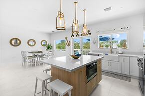 Paradise Point Pool Dock Lounges BBQ