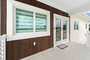 Paradise Point Pool Dock Lounges BBQ