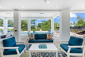 Paradise Point Pool Dock Lounges BBQ