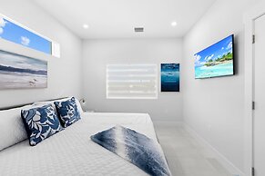 Paradise Point Pool Dock Lounges BBQ