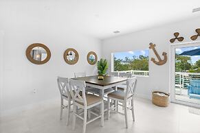 Paradise Point Pool Dock Lounges BBQ