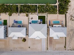 Luna Light Waterfront Pool Dock Views