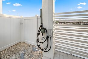 Luna Light Waterfront Pool Dock Views