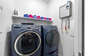 Luna Light Waterfront Pool Dock Views