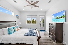 Luna Light Waterfront Pool Dock Views