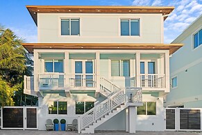 Luxury Waterfront Oasis w Heated Pool and 50 Dock