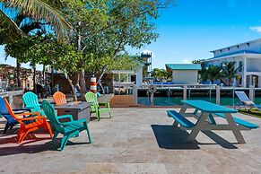 Luxury Waterfront Oasis w Heated Pool and 50 Dock