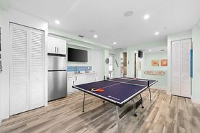 Luxury Waterfront Oasis w Heated Pool and 50 Dock