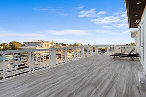 Luxury Waterfront Oasis w Heated Pool and 50 Dock