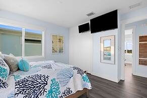 Luxury Waterfront Oasis w Heated Pool and 50 Dock