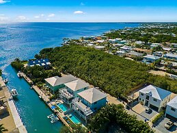 Luxury Waterfront Oasis w Heated Pool and 50 Dock