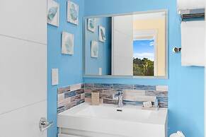 Luxury Waterfront Oasis w Heated Pool and 50 Dock