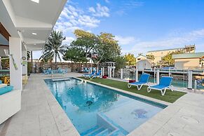 Luxury Waterfront Oasis w Heated Pool and 50 Dock