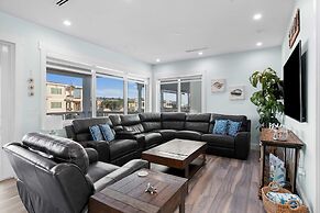 Luxury Waterfront Oasis w Heated Pool and 50 Dock