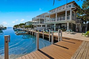 Luxury Waterfront Oasis w Heated Pool and 50 Dock