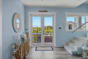 Luxury Waterfront Oasis w Heated Pool and 50 Dock