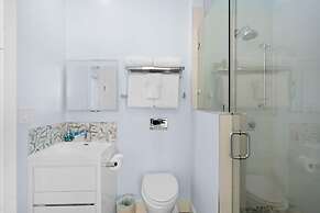 Luxury Waterfront Oasis w Heated Pool and 50 Dock